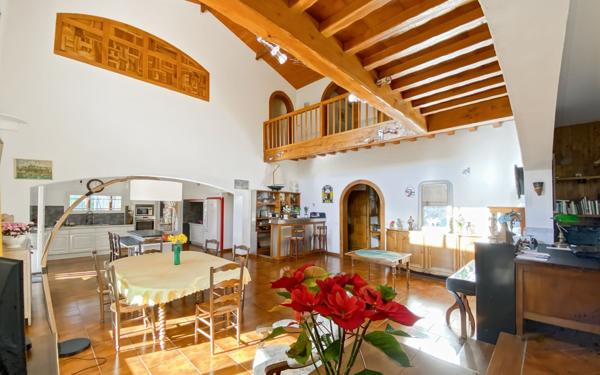 Maison à vendre    5 pièces •  Septfonds