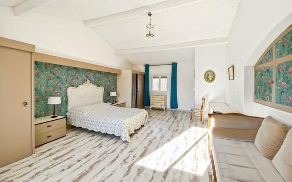 Maison à vendre    5 pièces •  Septfonds