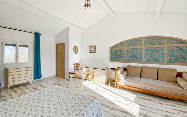 Maison à vendre    5 pièces •  Septfonds