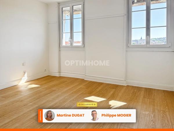 Vichy centre, grand T4 rénové de 112 m2, 2 chambres, ascenseur