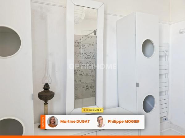 Vichy centre, grand T4 rénové de 112 m2, 2 chambres, ascenseur