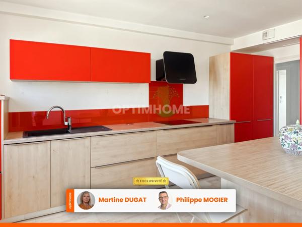 Vichy centre, grand T4 rénové de 112 m2, 2 chambres, ascenseur