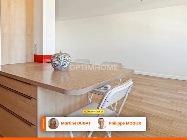 Vichy centre, grand T4 rénové de 112 m2, 2 chambres, ascenseur