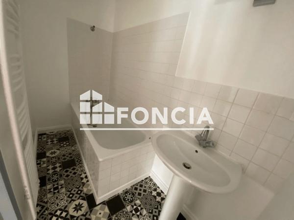 Location Appartement 2 pièces 42.58 m² - 18 RUE CARNOT Poitiers 86000