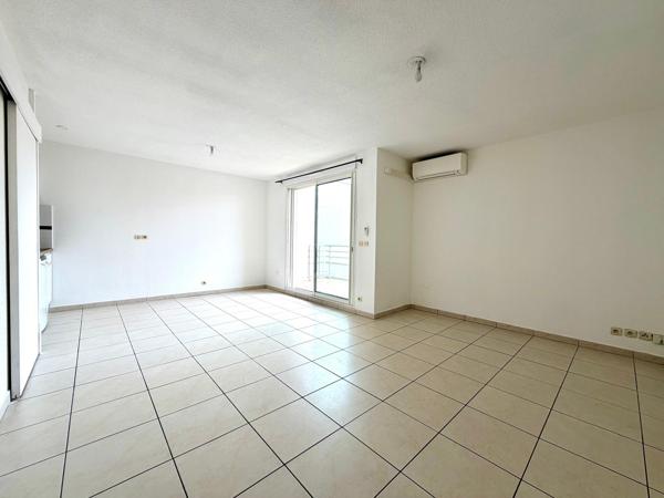 KENNEDY T2 DE 45 m² AVEC TERRASSE, PARKING et CAVE