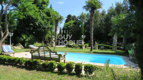 Ouest CARCASSONNE - Maison de caractére 240 m² avec piscine sur terrain paysagé 1.080 m²