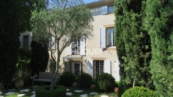 Ouest CARCASSONNE - Maison de caractére 240 m² avec piscine sur terrain paysagé 1.080 m²