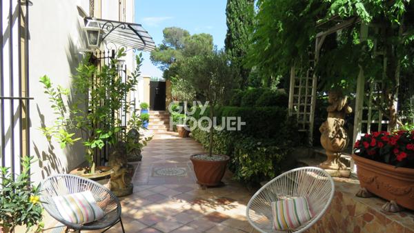 Ouest CARCASSONNE - Maison de caractére 240 m² avec piscine sur terrain paysagé 1.080 m²