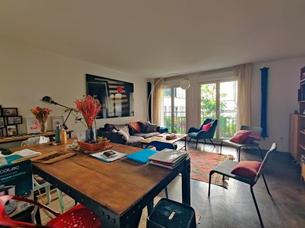 Appartement
         4 pièces
        - 86 m² 820 000 € *