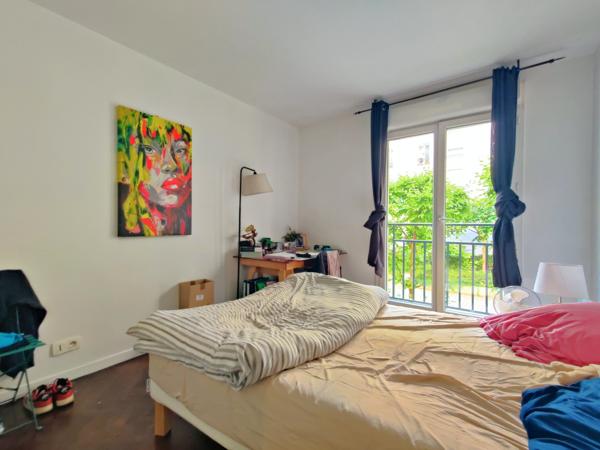 Appartement
         4 pièces
        - 86 m² 820 000 € *