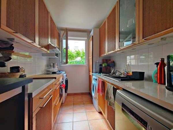 Appartement
         4 pièces
        - 86 m² 820 000 € *