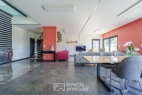 Maison d’architecte contemporaine avec vue sur les montagnes