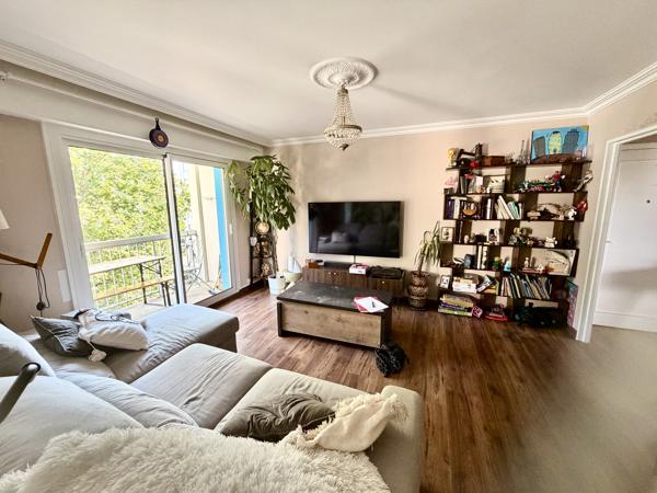 Appartement rénové avec terrasse, garage et parking à vendre – Quartier Albert 1er