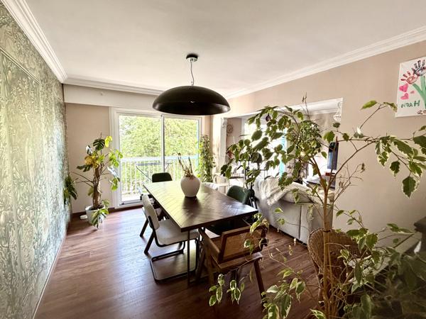 Appartement rénové avec terrasse, garage et parking à vendre – Quartier Albert 1er