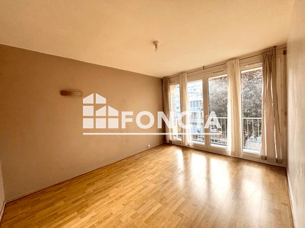Location Appartement 2 pièces 43 m² - St Etienne Du Rouvray 76800