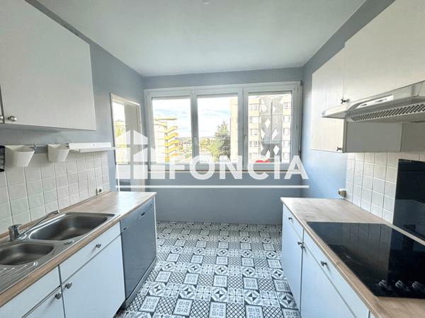 Location Appartement 2 pièces 43 m² - St Etienne Du Rouvray 76800