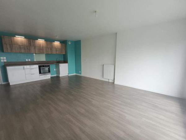 SAINT AVE Appartement 3 pièces 61 m²