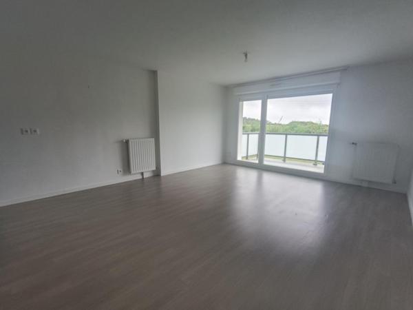 SAINT AVE Appartement 3 pièces 61 m²