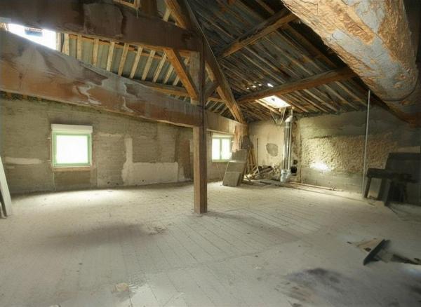 Ravissante maison de village de 101m² avec 3 chambres et un garage moto/vélo