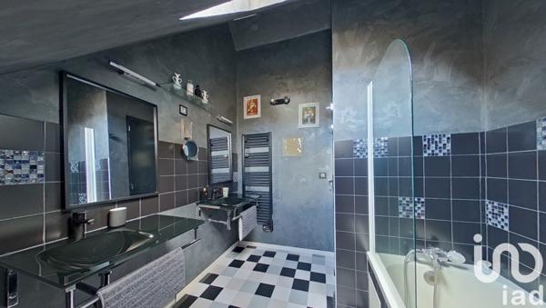 Gîte 13 pièces de 288 m² à Vexin-sur-Epte (27630)