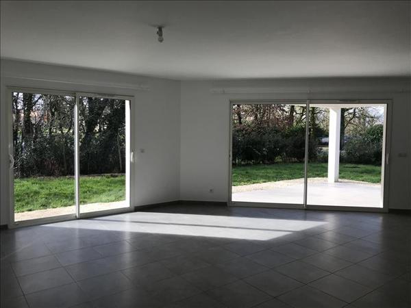 Maison à louer |  LEGUILLAC DE L AUCHE |  4 pièces | 109 m²