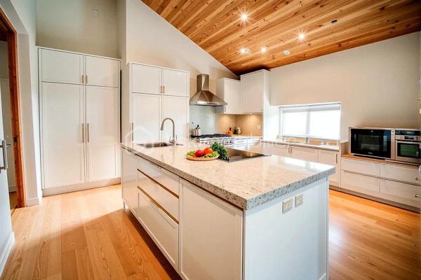 Maison traditionnelle de 239 m²