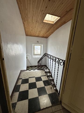 Maison traditionnelle de 239 m²