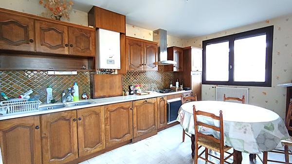 Maison Chadrac 7 pièces 170.60 m2 sur terrain plat 606 m2.