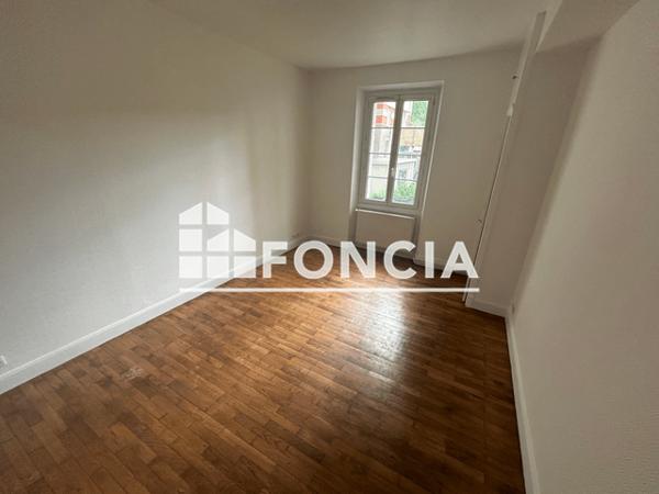 Location Appartement 2 pièces 60 m² - 9 D PLACE SAINT BRUNO Grenoble 38000