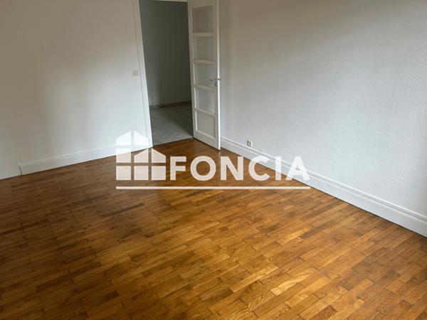Location Appartement 2 pièces 60 m² - 9 D PLACE SAINT BRUNO Grenoble 38000