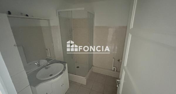 Location Appartement 2 pièces 60 m² - Grenoble 38000