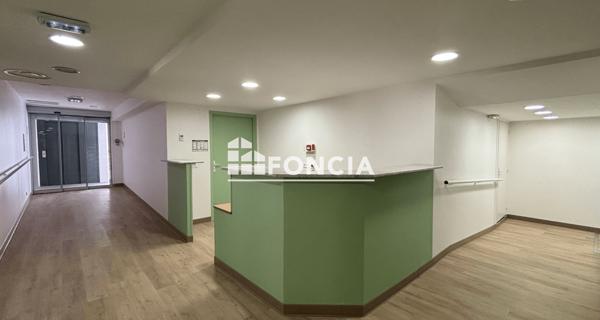 À vendre Local commercial 219.57 m² - Digne-les-bains 04000