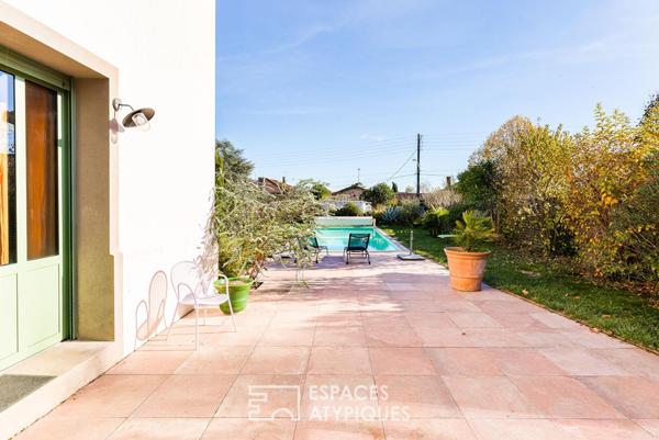 Maison de ville familiale rénovée avec jardin et piscine
