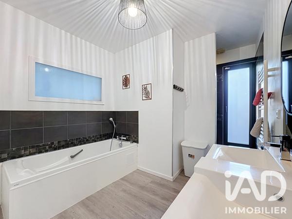 Location maison 7 pièces 169 m² Saint-Gilles