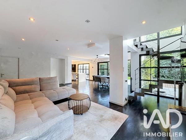 Location maison 7 pièces 169 m² Saint-Gilles