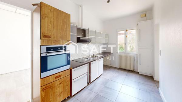 Ensemble Immobilier de 230 m², avec jardin et cave