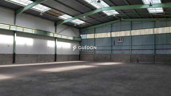 A LOUER - BUREAUX + ENTREPOT - 1240M² - ANGERS