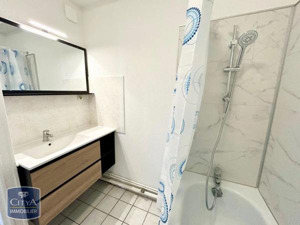 Appartement à louer 3 pièces 60.11m² Nevers (58000)