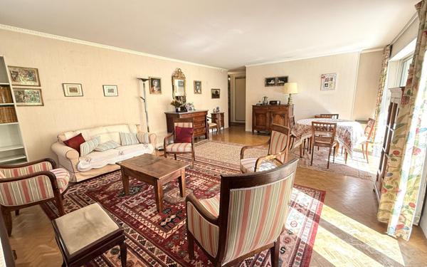 Appartement à vendre    5 pièces • 108,28 m2 Antony