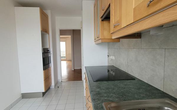 Appartement à louer    4 pièces • 83,32 m2 Vanves