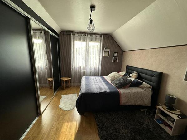 Maison  5 pièce(s) 95 m² sur sous-sol et jardin de 1422m²