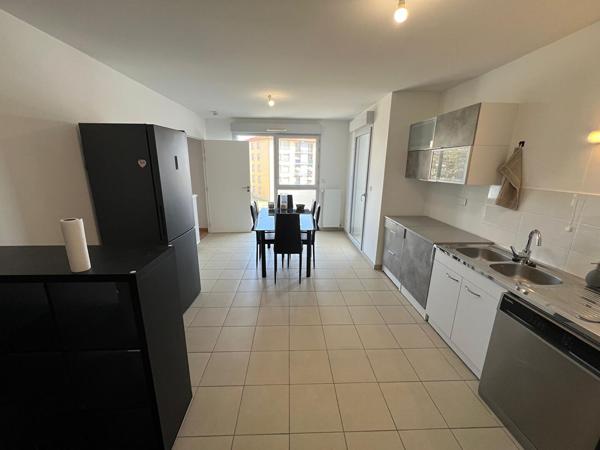T2 meublé de 49m² avec garage et balcon à GIVORS , Givors T2 meublé de 49m² avec garage et balcon à GIVORS , Givors