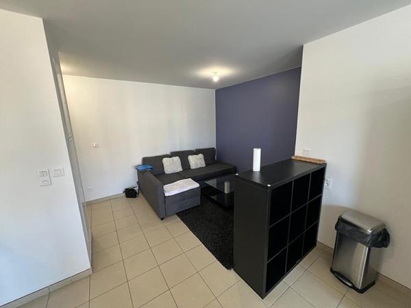 T2 meublé de 49m² avec garage et balcon à GIVORS , Givors T2 meublé de 49m² avec garage et balcon à GIVORS , Givors