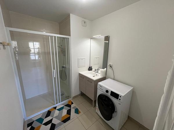 T2 meublé de 49m² avec garage et balcon à GIVORS , Givors T2 meublé de 49m² avec garage et balcon à GIVORS , Givors