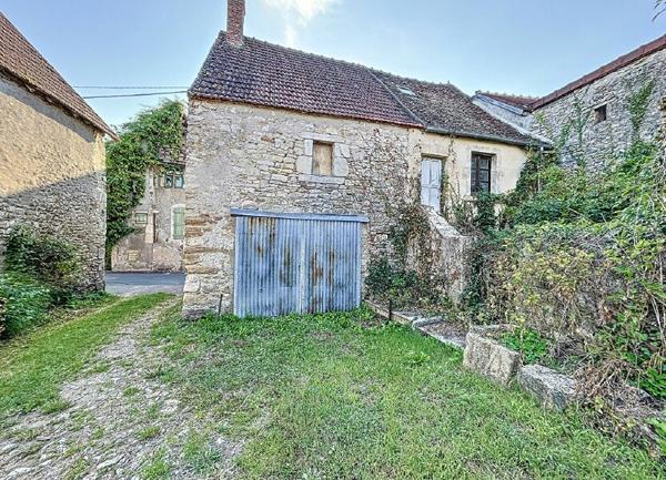 Maison à vendre    1 pièce •  Bruère-Allichamps