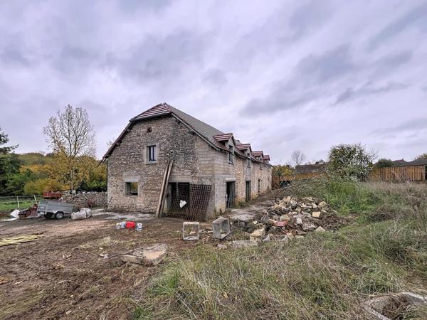 Ferme à rénover avec 43ares de terrain