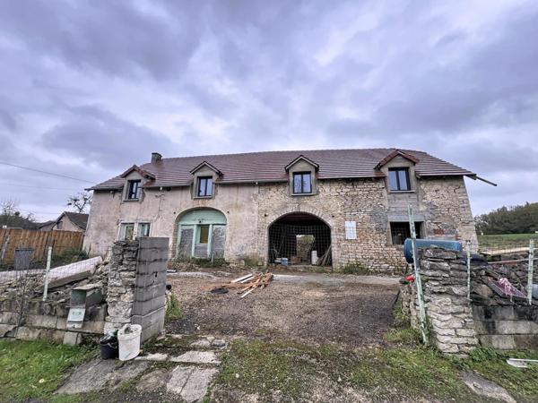 Ferme à rénover avec 43ares de terrain