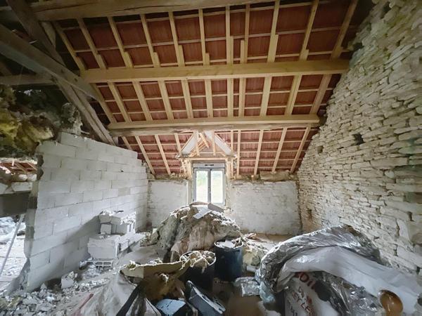 Ferme à rénover avec 43ares de terrain