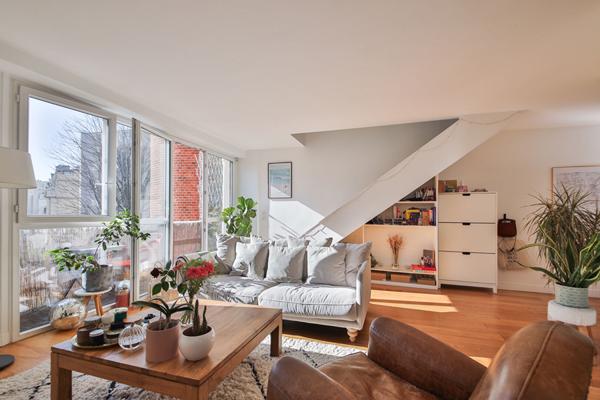 Paris XVI - LOCATION DUPLEX AVEC BALCON TRÈS LUMINEUX