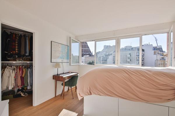 Paris XVI - LOCATION DUPLEX AVEC BALCON TRÈS LUMINEUX